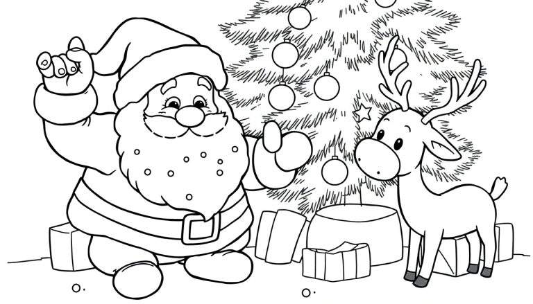 Disegno in bianco e nero per bambini di Babbo Natale, una renna sorridente e un albero di Natale con regali, pronto per essere colorato.
